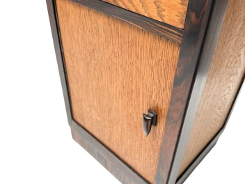 Two Art Deco Modernist Nightstands or Bedside Tables, 1920s 2